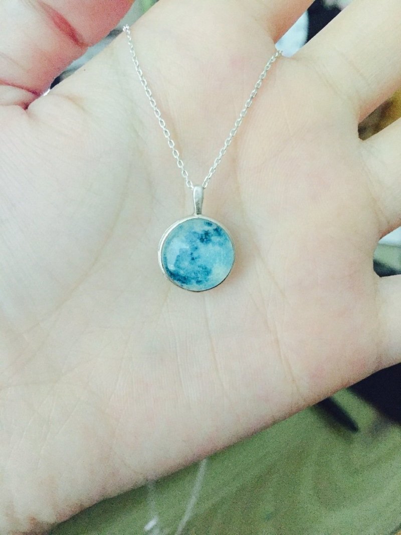 Navy Moon Necklace (Peace) - SexyBling