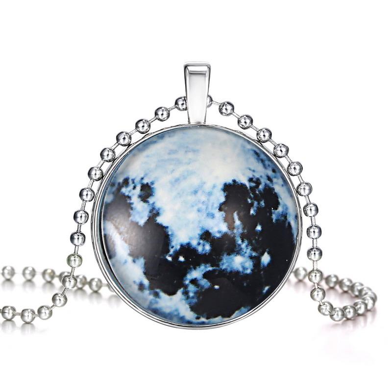 Glow In The Dark Moon Pendant - SexyBling