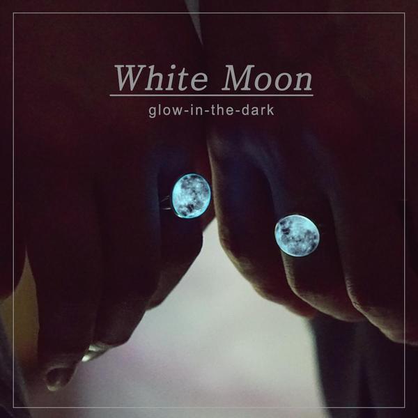 Glow In The Dark Moon Necklace - SexyBling