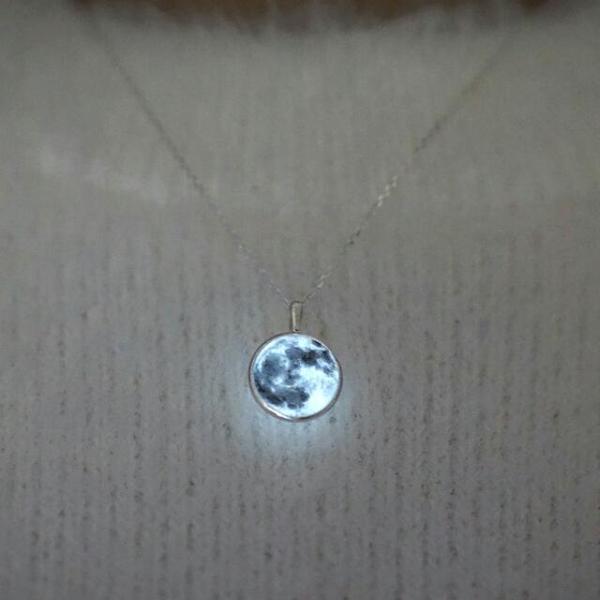 Glow In The Dark Moon Necklace - SexyBling