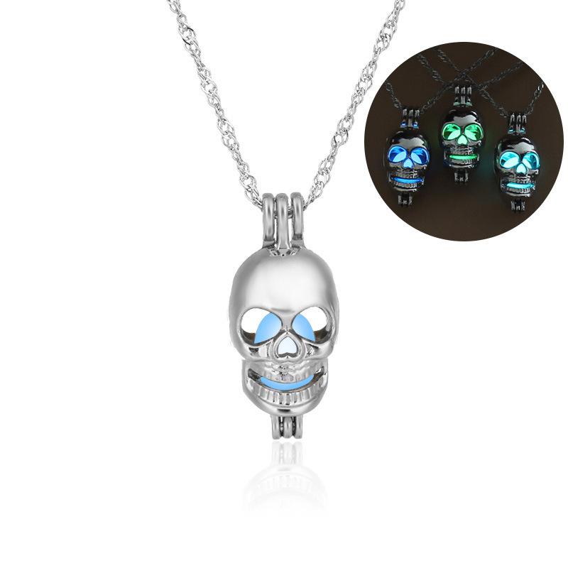 Skull Glow In The Dark Necklace