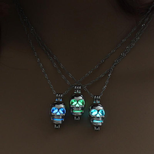 Skull Glow In The Dark Necklace